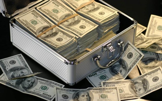 Avertismente fără precedent ale ministrului Finanțelor