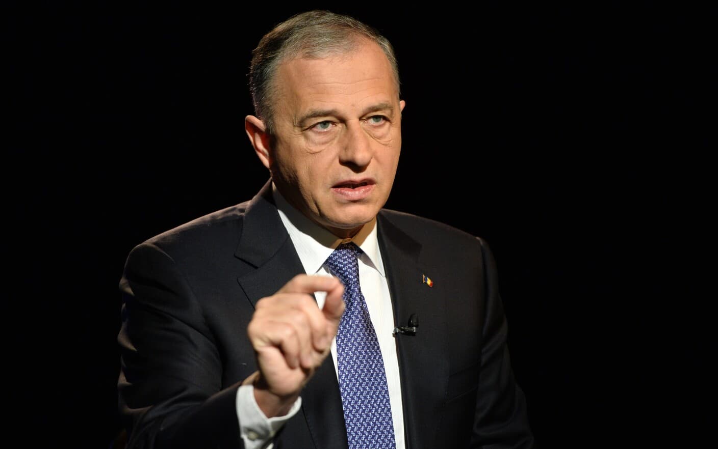 Geoană, Kovesi şi Boc, pe primele locuri în topul încrederii intr-un Sondaj INSCOP